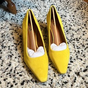 NEW IN BOX SARTO by Franco Sarto Regal Pump in Yellow